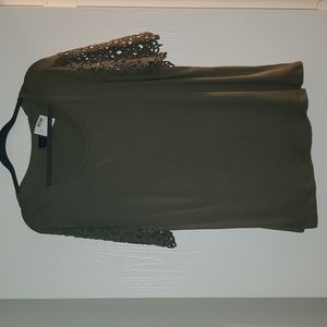 Kaari blue tee shirt